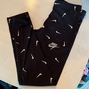 Girls Nike Leggings